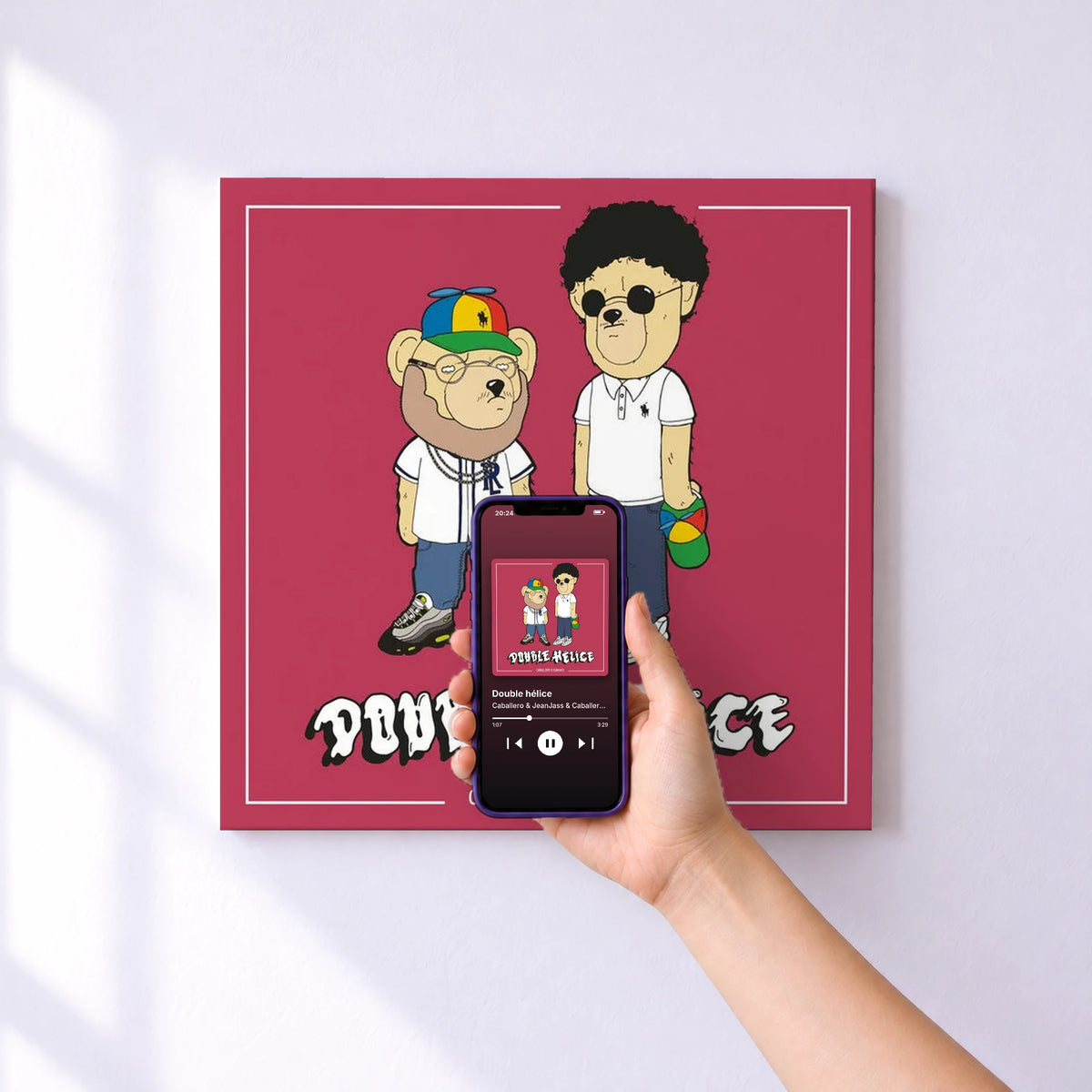 Affiche connectée Double hélice de Caballero & JeanJass & Caballero & JeanJass au mur : l'album se lance en approchant le téléphone