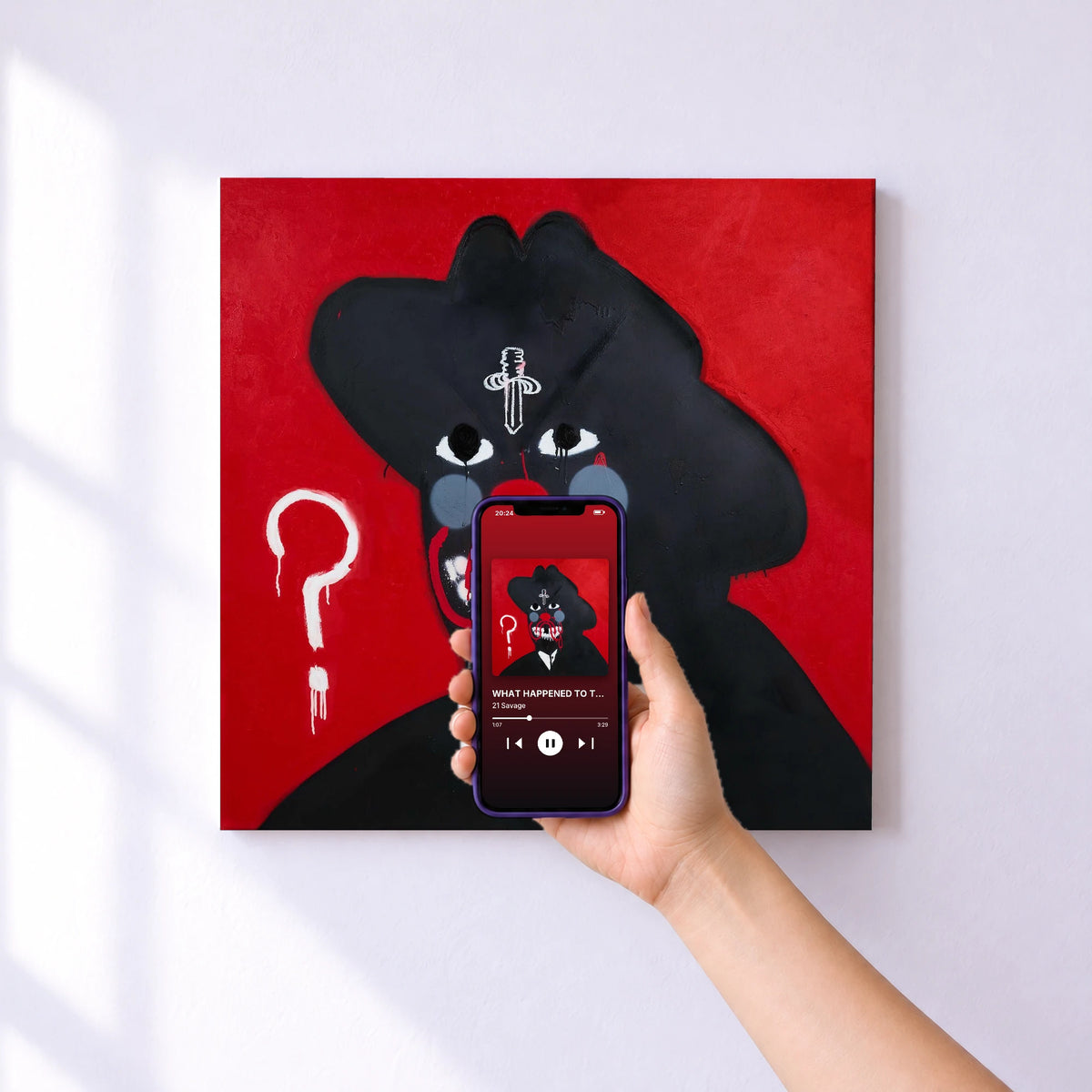 Affiche connectée WHAT HAPPENED TO THE STREETS? de 21 Savage au mur : l'album se lance en approchant le téléphone