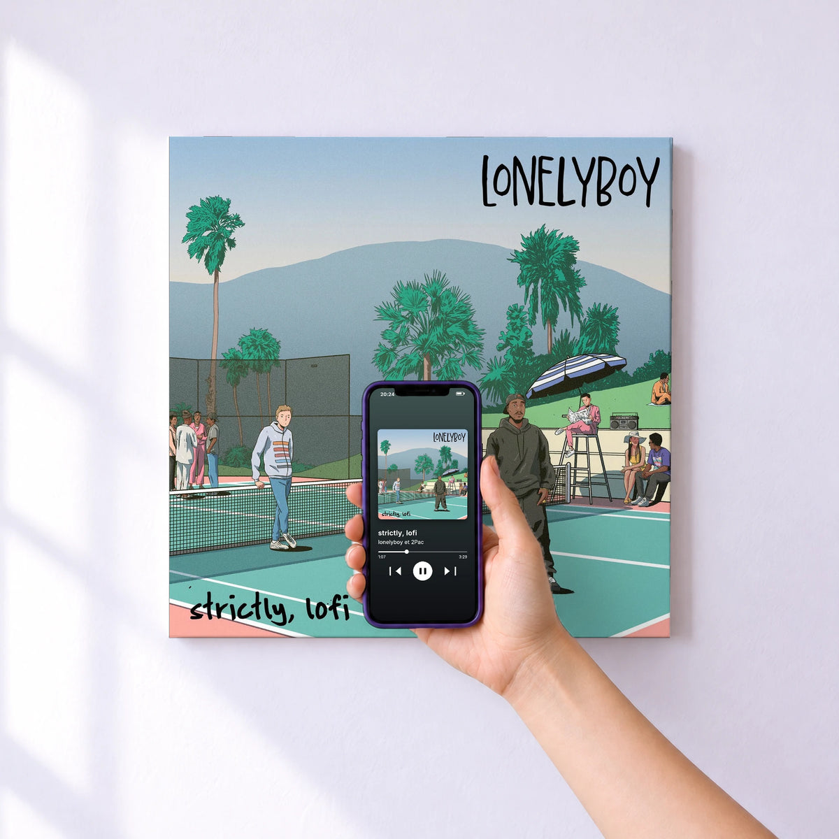 Affiche connectée strictly, lofi de lonelyboy et 2Pac au mur : l'album se lance en approchant le téléphone