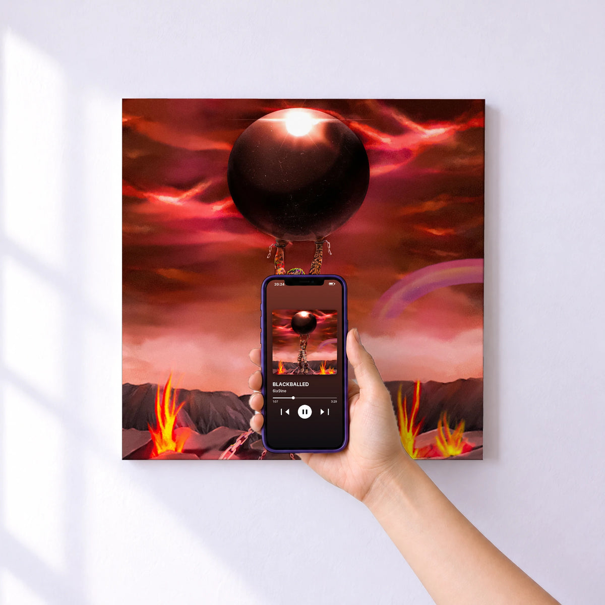 Affiche connectée BLACKBALLED de 6ix9ine au mur : l'album se lance en approchant le téléphone