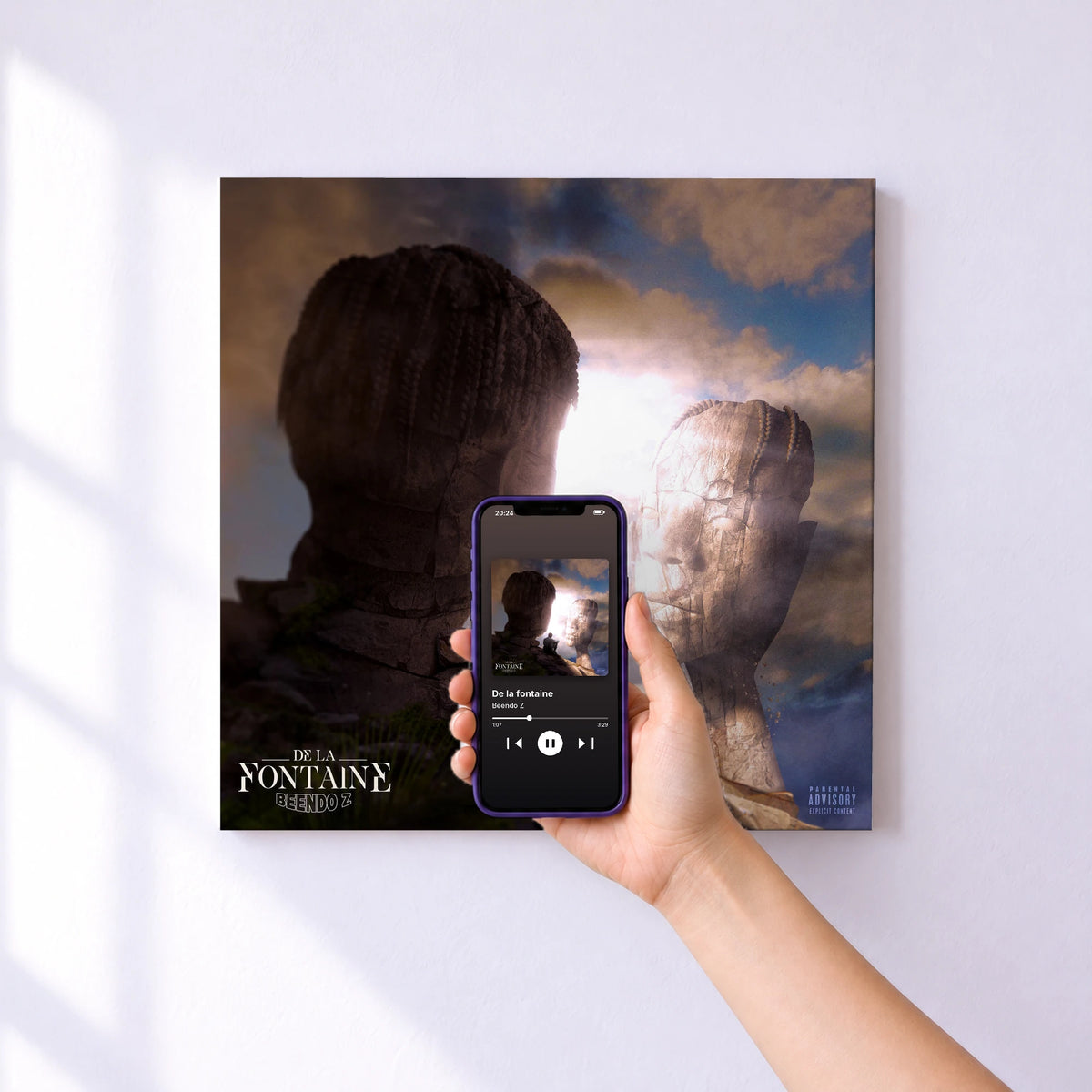 Affiche connectée De la fontaine de Beendo Z au mur : l'album se lance en approchant le téléphone