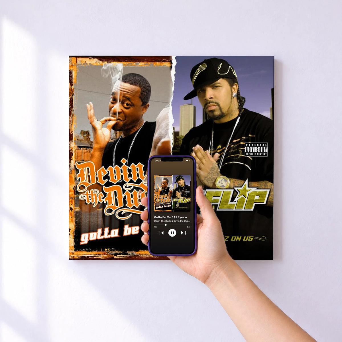 Affiche connectée Gotta Be Me / All Eyez on Us (2 For 1: Special Edition) de Devin The Dude & Devin the Dude, Lil' Flip & Lil' Flip au mur : l'album se lance en approchant le téléphone