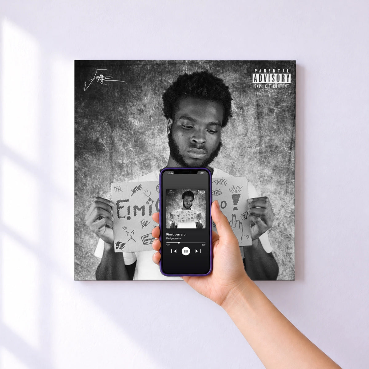 Affiche connectée Fimiguerrero de Fimiguerrero au mur : l'album se lance en approchant le téléphone