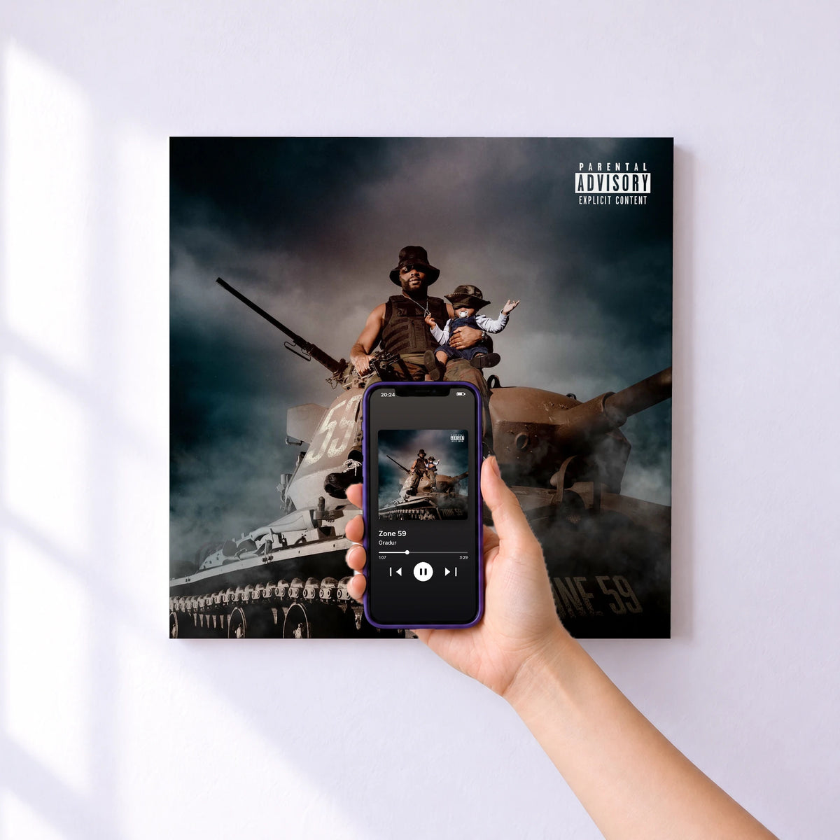 Affiche connectée Zone 59 de Gradur au mur : l'album se lance en approchant le téléphone