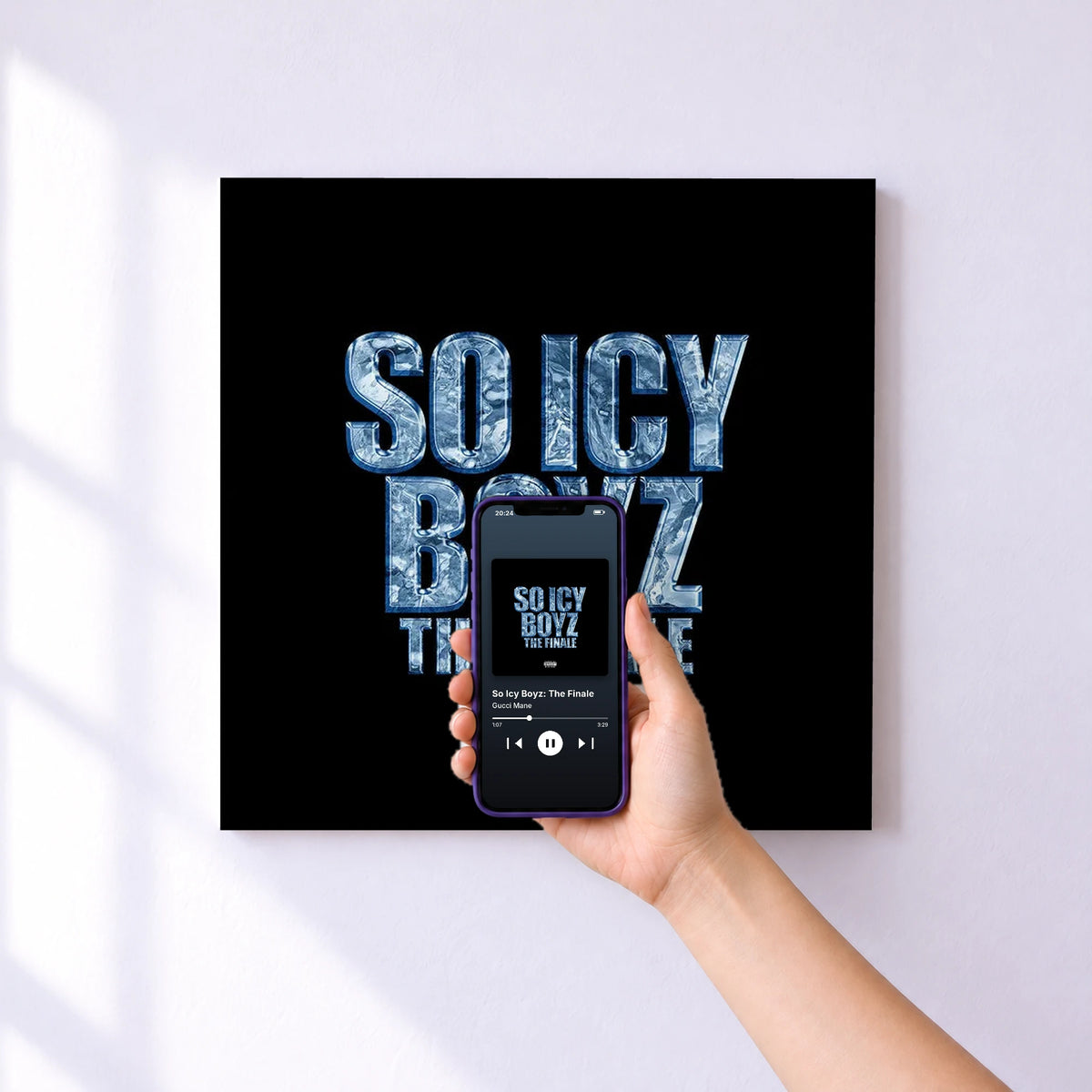 Affiche connectée So Icy Boyz: The Finale de Gucci Mane au mur : l'album se lance en approchant le téléphone