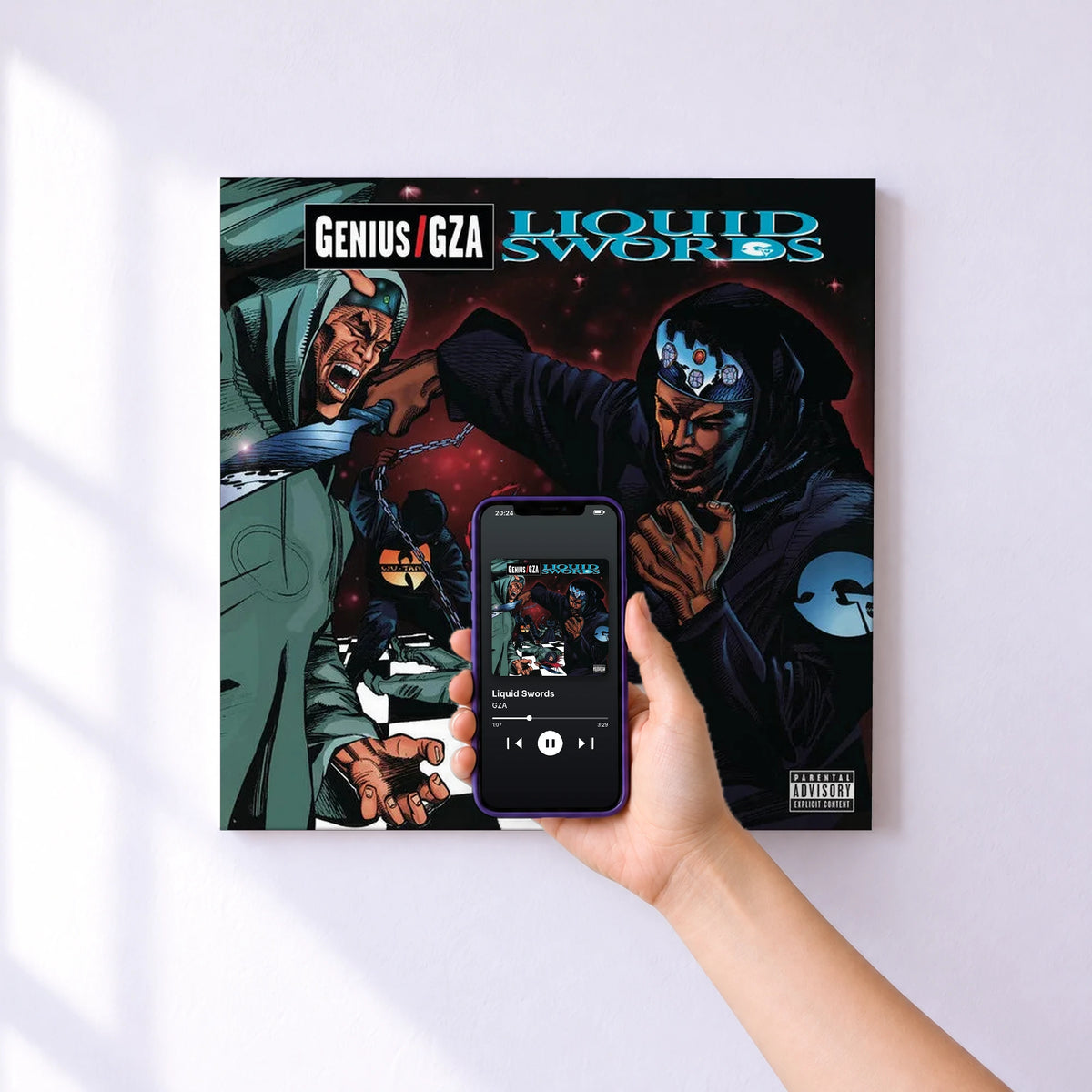 Affiche connectée Liquid Swords de GZA au mur : l'album se lance en approchant le téléphone
