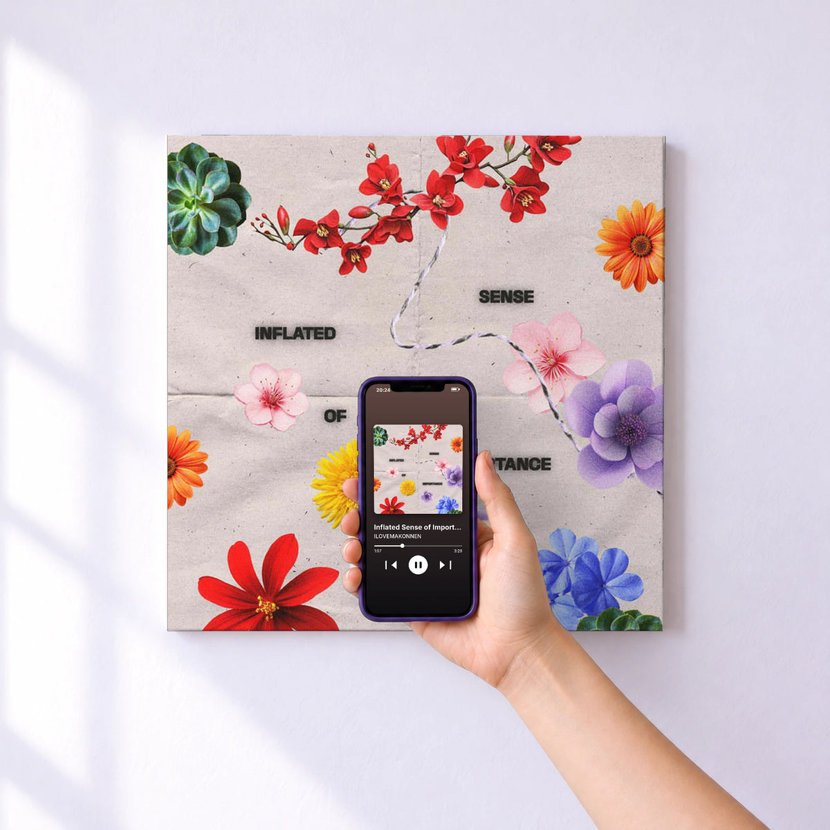 Affiche connectée Inflated Sense of Importance de ILOVEMAKONNEN au mur : l'album se lance en approchant le téléphone