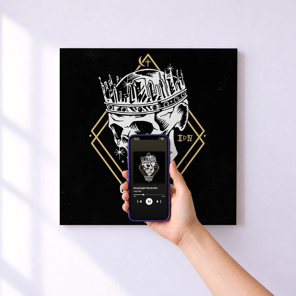 Affiche connectée Goodnight Nashville de Jelly Roll au mur : l'album se lance en approchant le téléphone