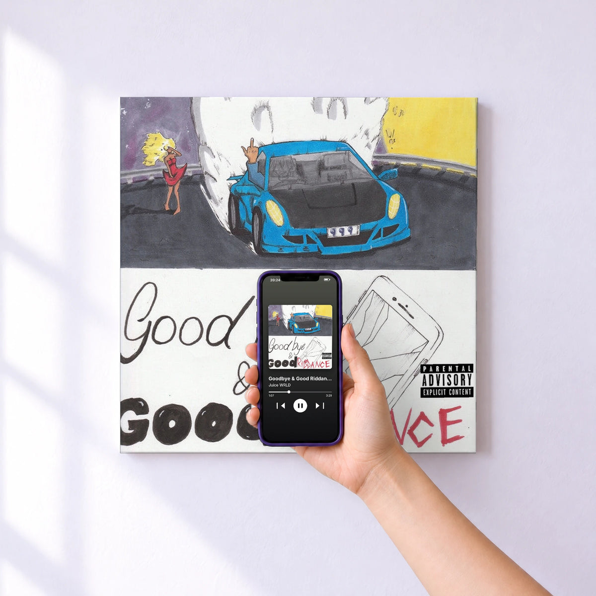 Affiche connectée Goodbye & Good Riddance de Juice WRLD au mur : l'album se lance en approchant le téléphone