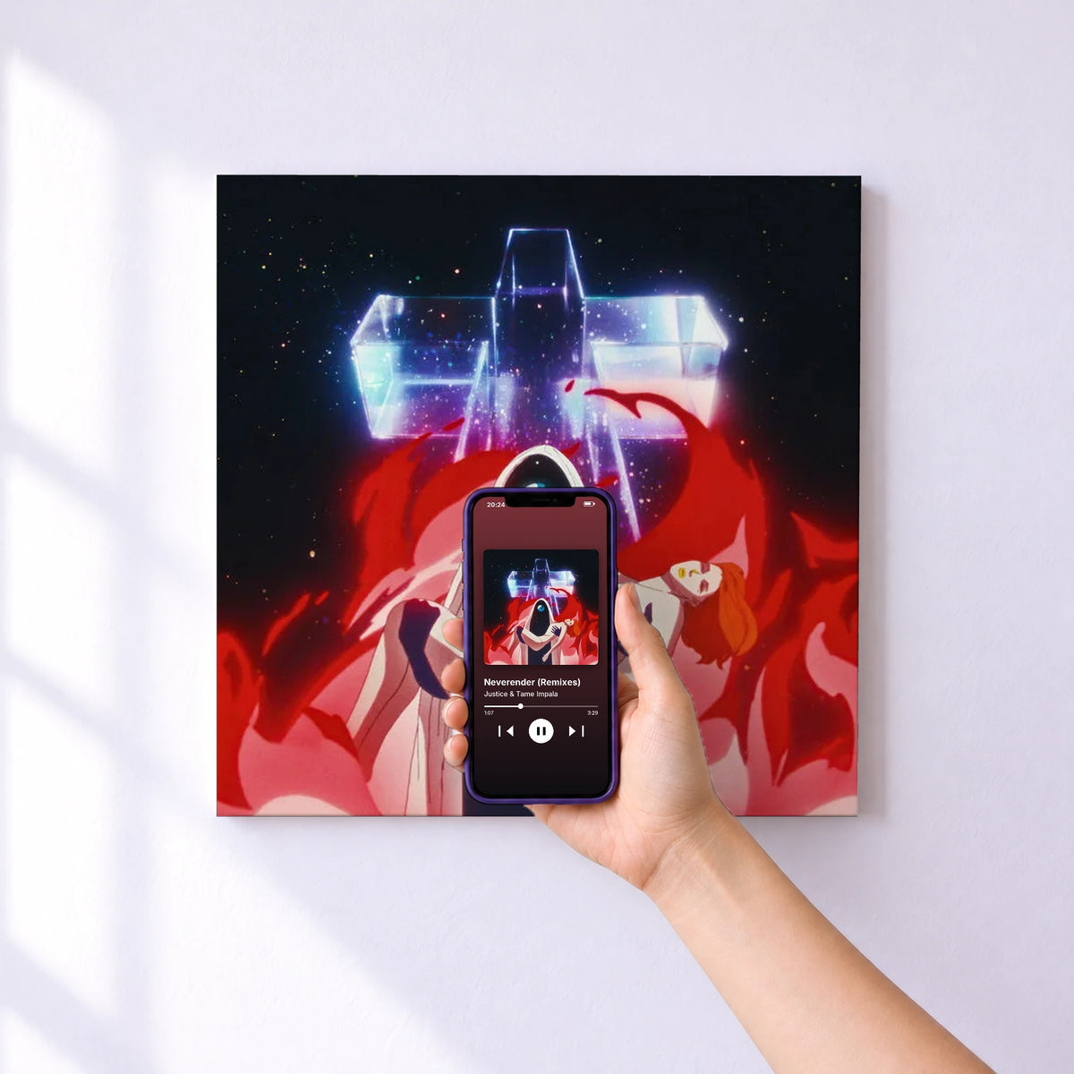 Affiche connectée Neverender (Remixes) de Justice & Tame Impala au mur : l'album se lance en approchant le téléphone