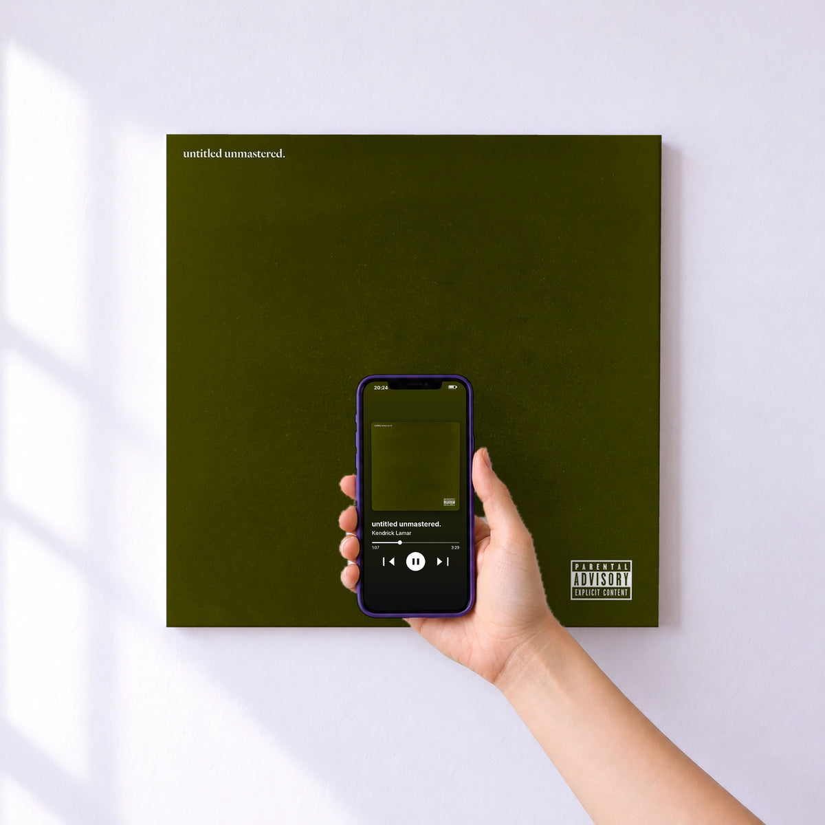 Affiche connectée untitled unmastered. de Kendrick Lamar au mur : l'album se lance en approchant le téléphone