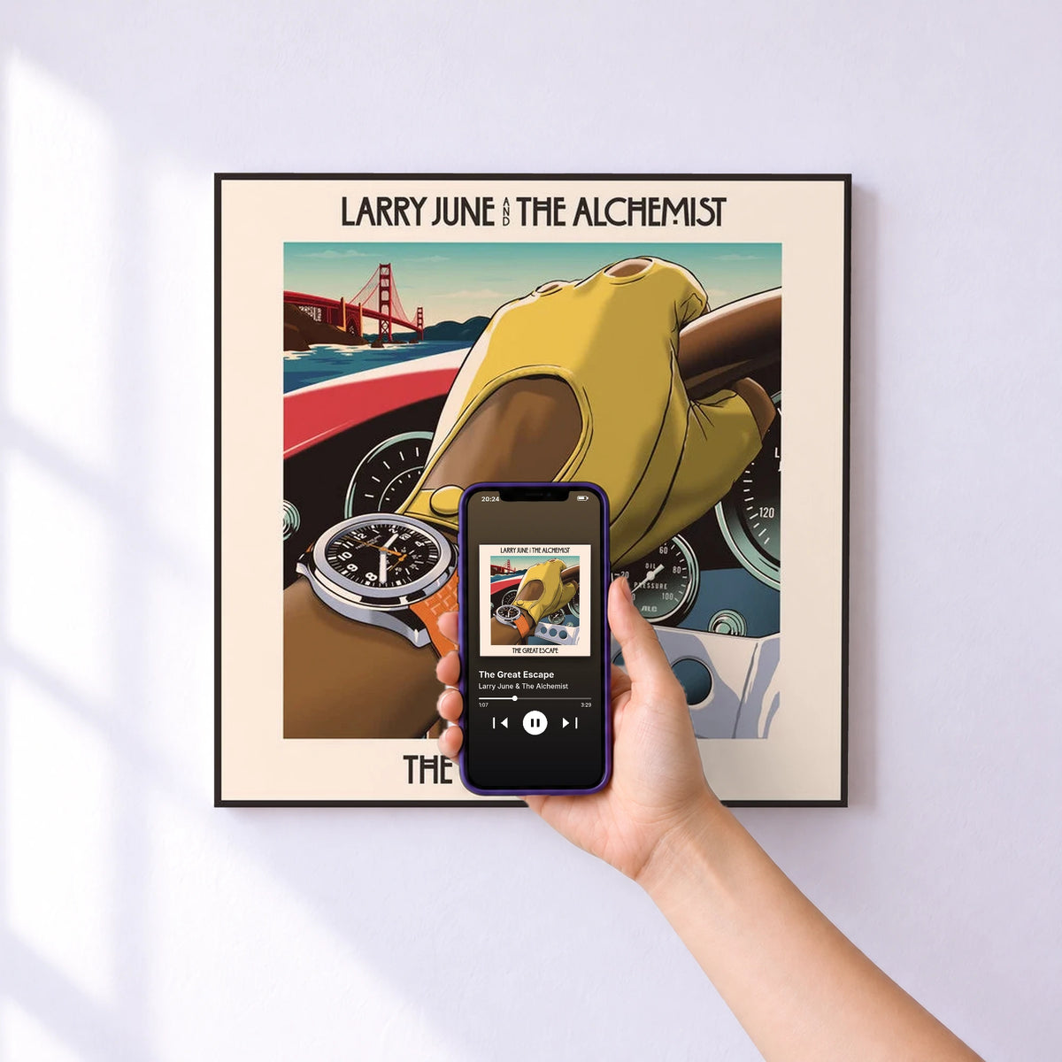 Affiche connectée The Great Escape de Larry June & The Alchemist au mur : l'album se lance en approchant le téléphone