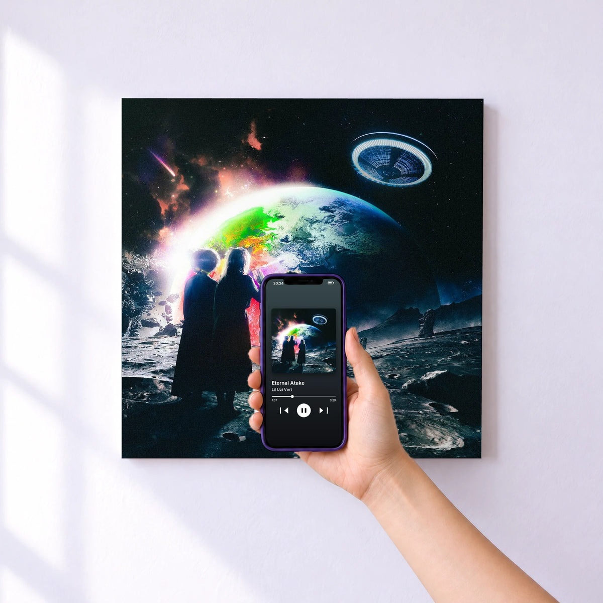 Affiche connectée Eternal Atake de Lil Uzi Vert au mur : l'album se lance en approchant le téléphone