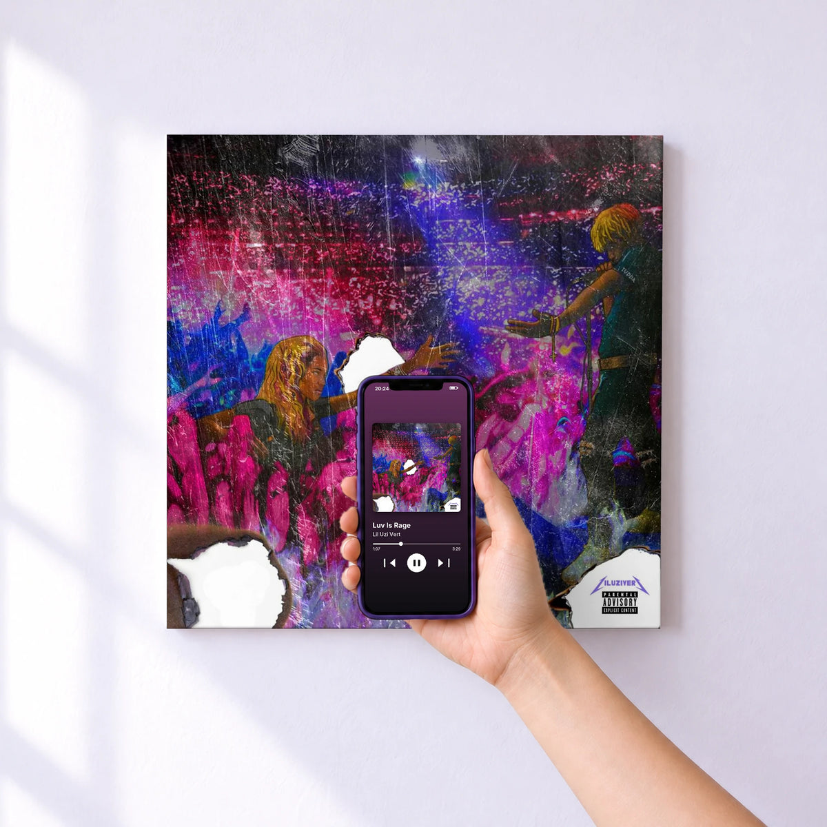 Affiche connectée Luv Is Rage de Lil Uzi Vert au mur : l'album se lance en approchant le téléphone