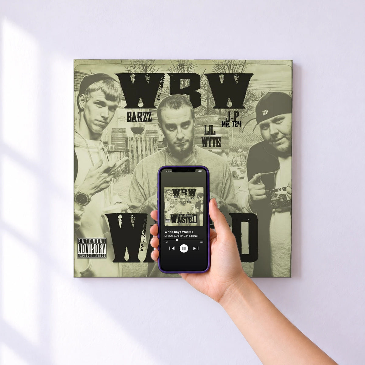 Affiche connectée White Boyz Wasted de Lil Wyte & Jp Mr. 724 & Barzz au mur : l'album se lance en approchant le téléphone