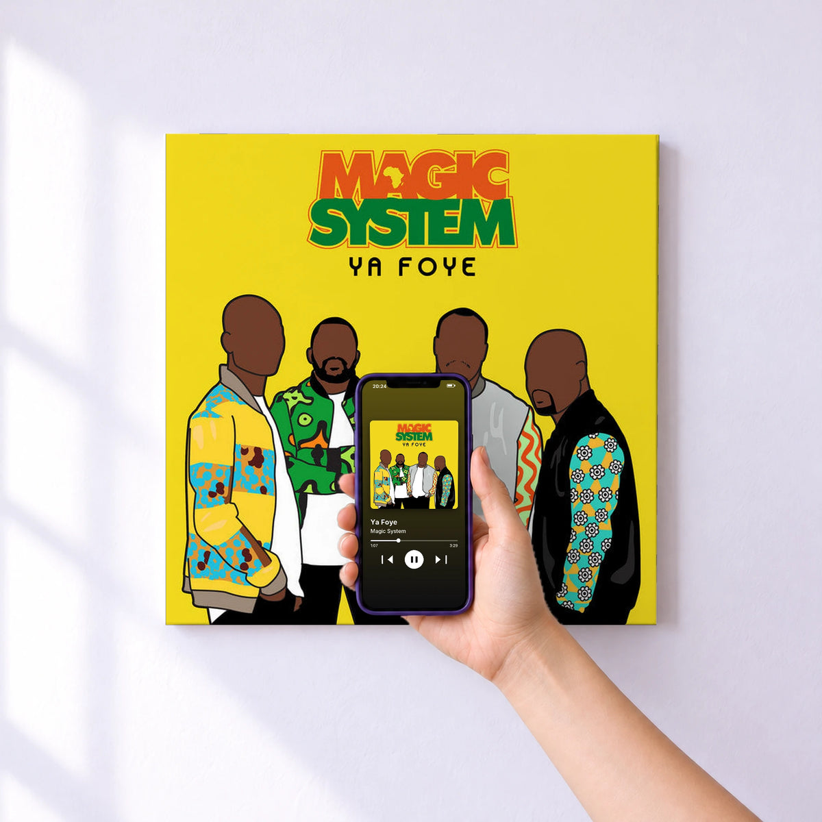 Affiche connectée Ya Foye de Magic System au mur : l'album se lance en approchant le téléphone