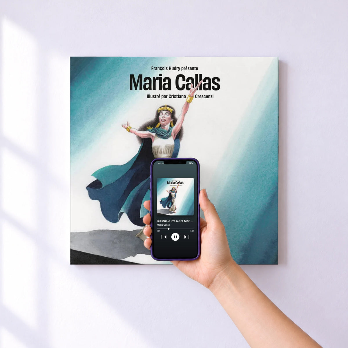 Affiche connectée BD Music Presents Maria Callas de Maria Callas au mur : l'album se lance en approchant le téléphone