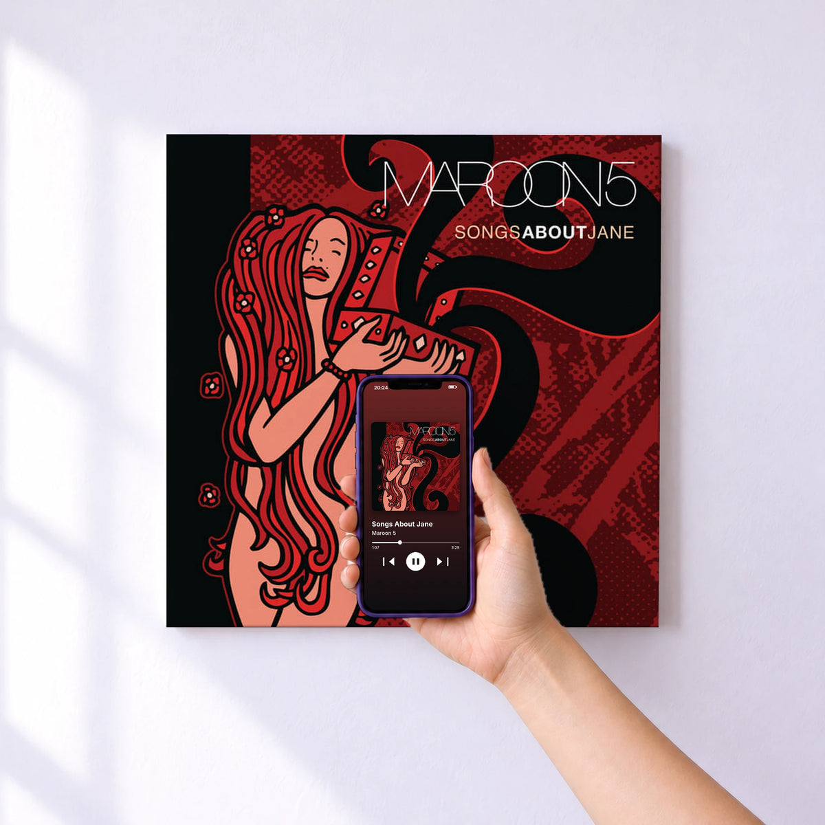 Affiche connectée Songs About Jane de Maroon 5 au mur : l'album se lance en approchant le téléphone