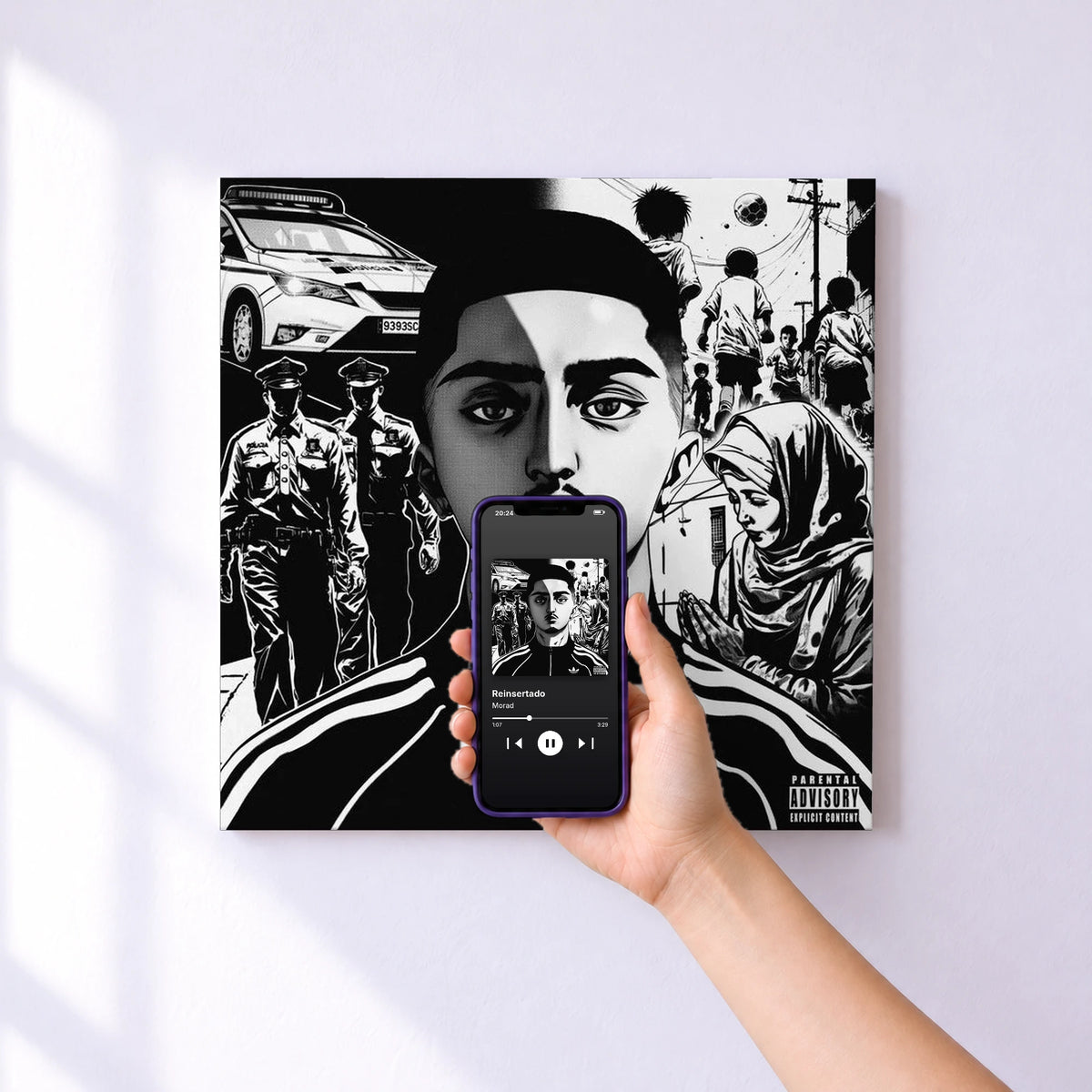 Affiche connectée Reinsertado de Morad au mur : l'album se lance en approchant le téléphone