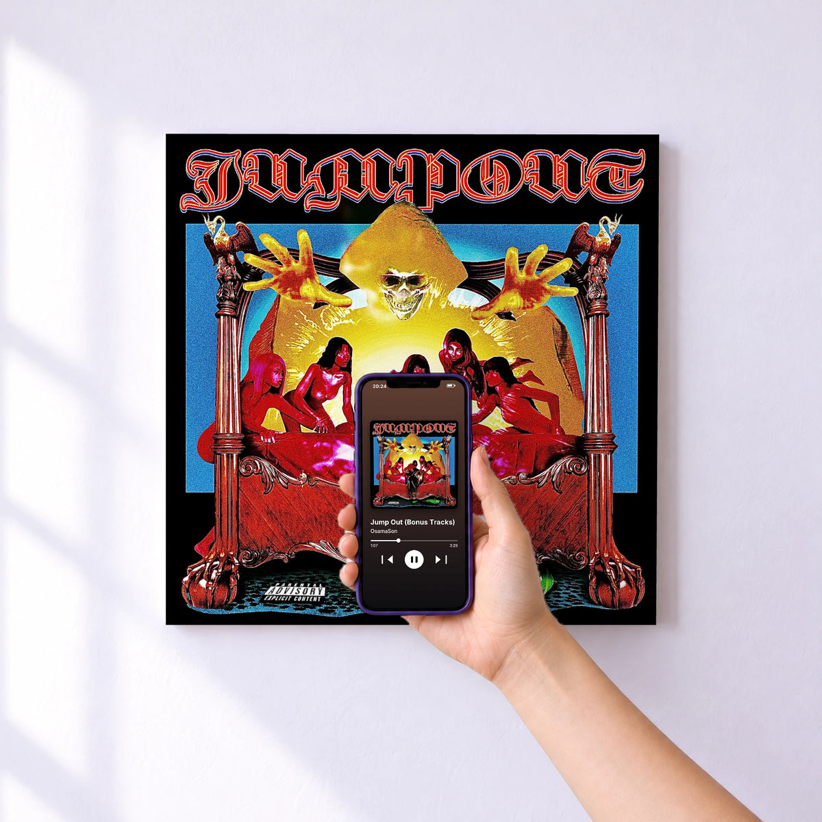 Affiche connectée Jump Out (Bonus Tracks) de OsamaSon au mur : l'album se lance en approchant le téléphone