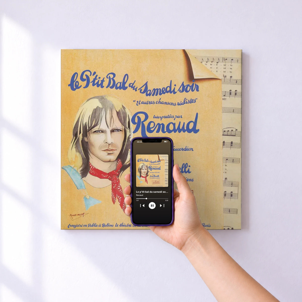 Affiche connectée Le p'tit bal du samedi soir (Live Bobino, Paris / 1980) de Renaud au mur : l'album se lance en approchant le téléphone