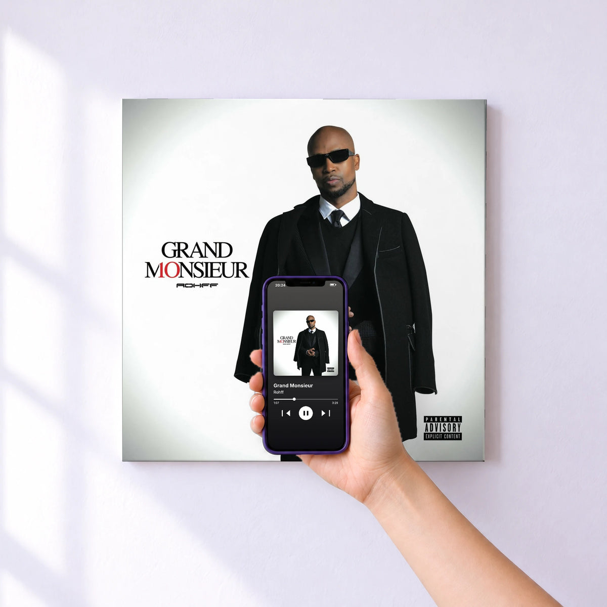 Affiche connectée Grand Monsieur de Rohff au mur : l'album se lance en approchant le téléphone