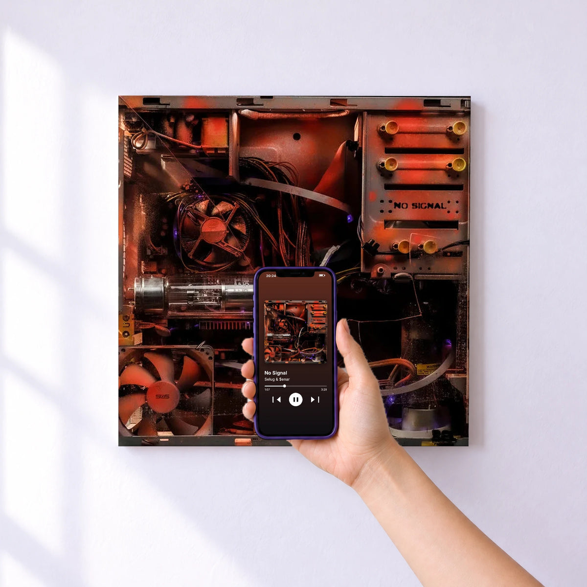 Affiche connectée No Signal de Selug & $enar au mur : l'album se lance en approchant le téléphone