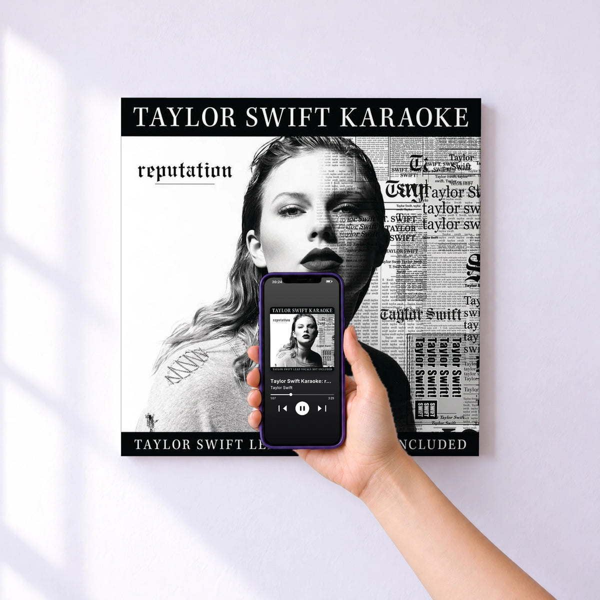Affiche connectée Taylor Swift Karaoke: reputation de Taylor Swift au mur : l'album se lance en approchant le téléphone