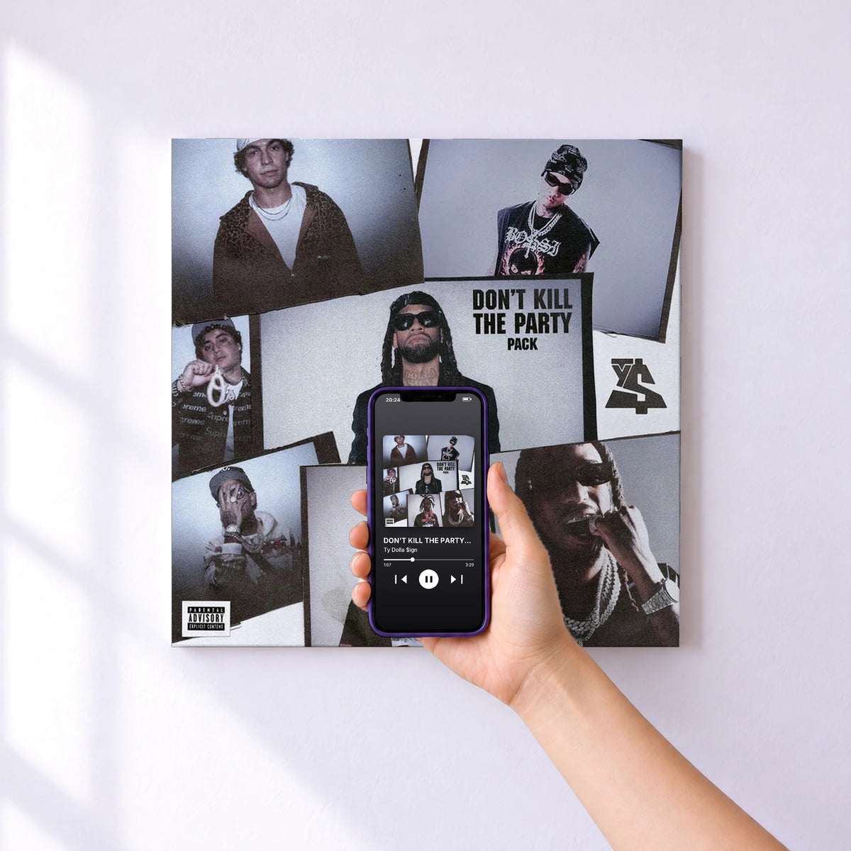 Affiche connectée DON'T KILL THE PARTY PACK de Ty Dolla $ign au mur : l'album se lance en approchant le téléphone