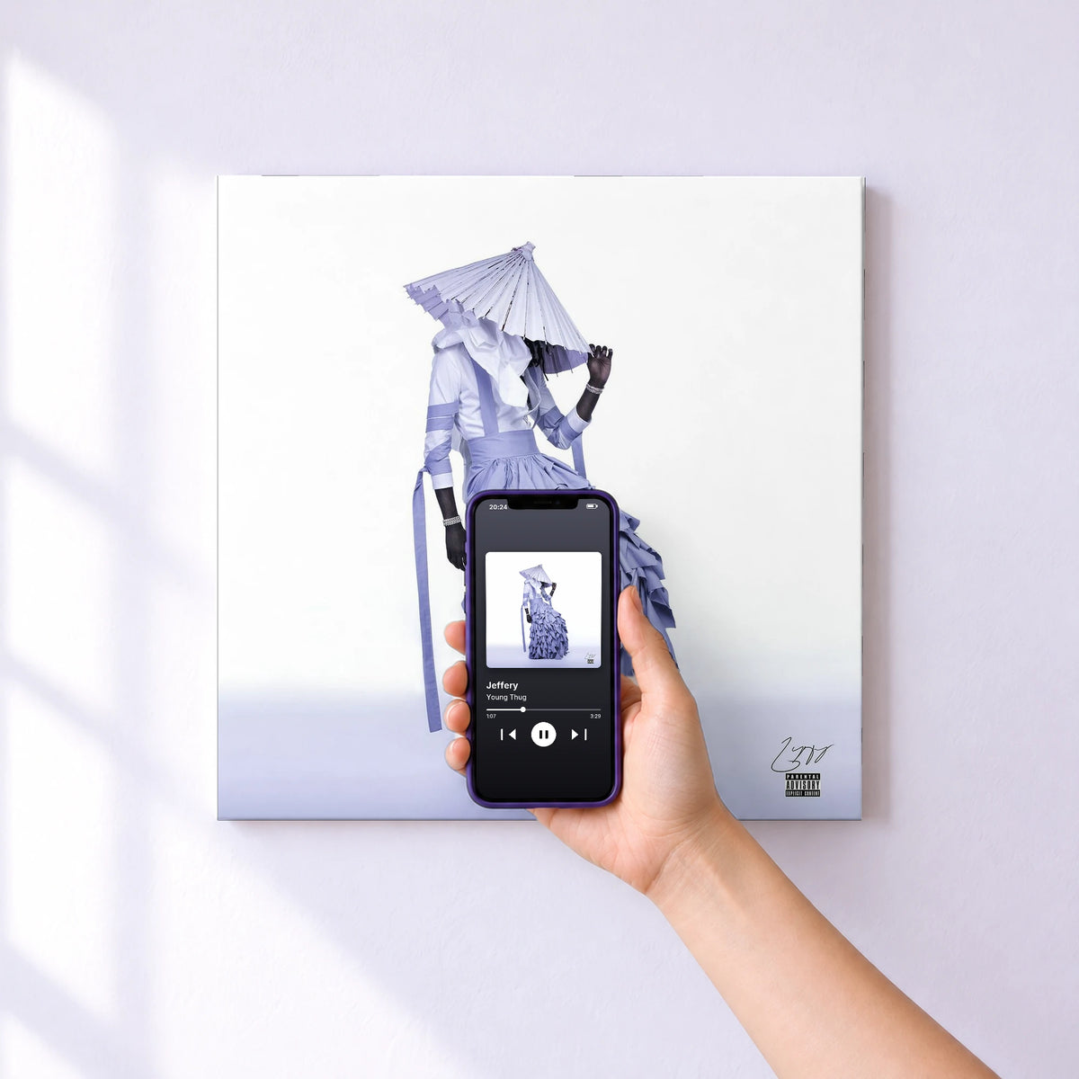 Affiche connectée Jeffery de Young Thug au mur : l'album se lance en approchant le téléphone