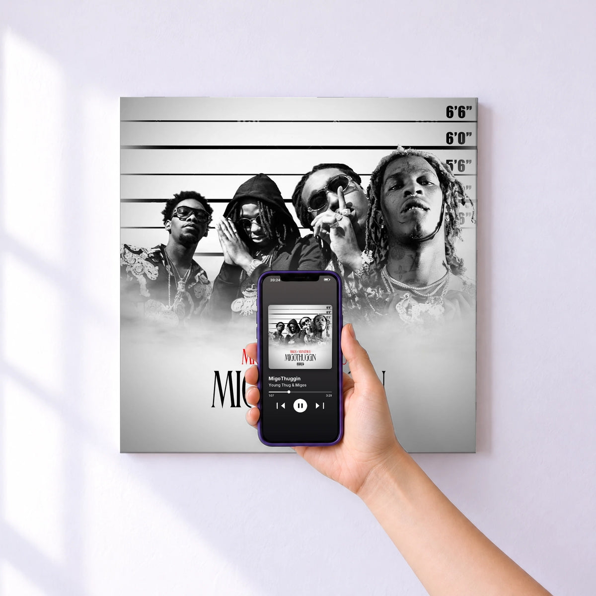 Affiche connectée MigoThuggin de Young Thug & Migos au mur : l'album se lance en approchant le téléphone