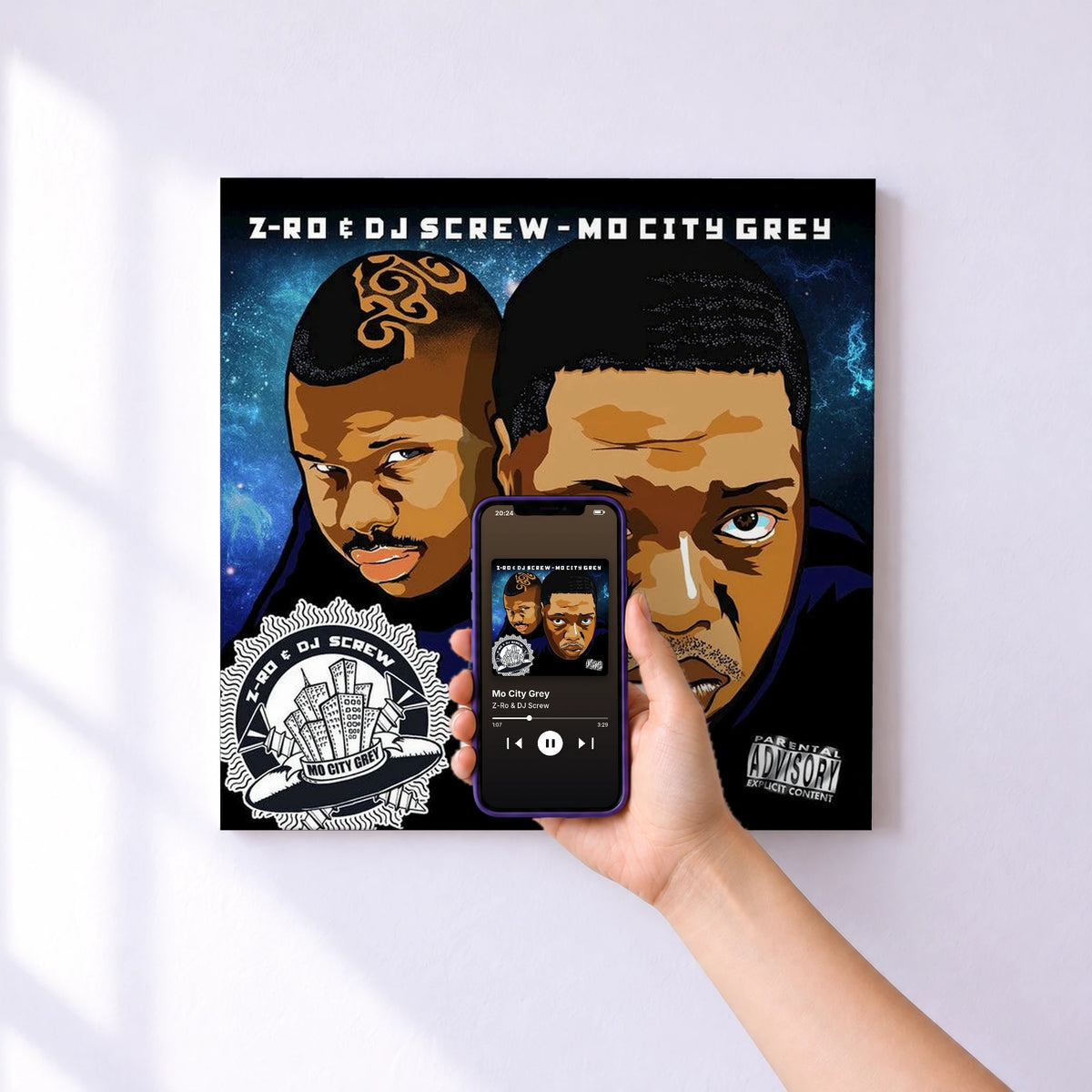 Affiche connectée Mo City Grey de Z-Ro & DJ Screw au mur : l'album se lance en approchant le téléphone