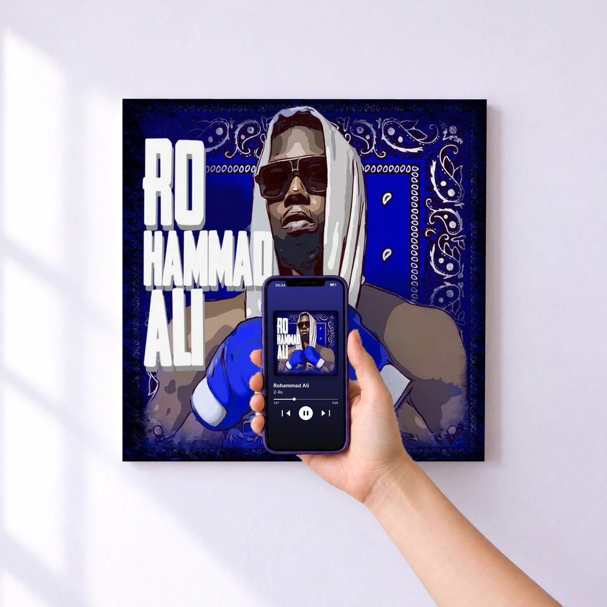 Affiche connectée Rohammad Ali de Z-Ro au mur : l'album se lance en approchant le téléphone