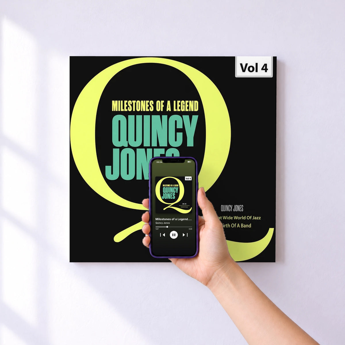 Affiche connectée Milestones of a Legend. Quincy Jones, Vol. 4 de Quincy Jones au mur : l'album se lance en approchant le téléphone