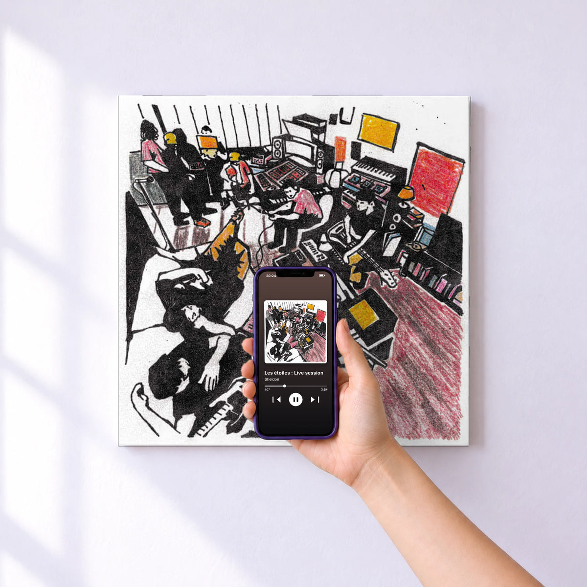 Affiche connectée Les étoiles : Live session de Sheldon au mur : l'album se lance en approchant le téléphone