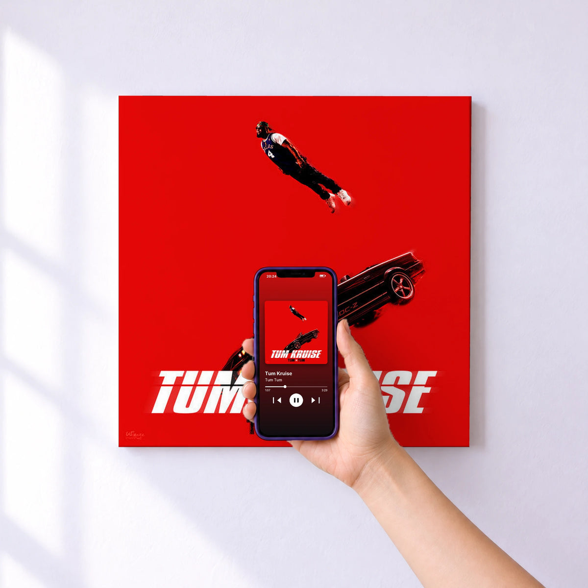 Affiche connectée Tum Kruise de Tum Tum au mur : l'album se lance en approchant le téléphone