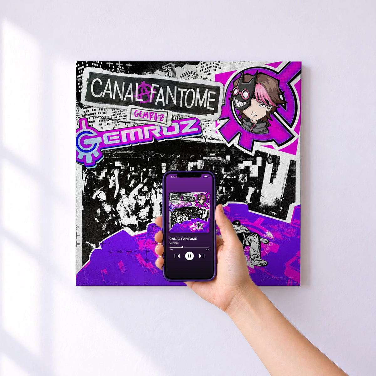 Affiche connectée CANAL FANTOME de Gemroz au mur : l'album se lance en approchant le téléphone
