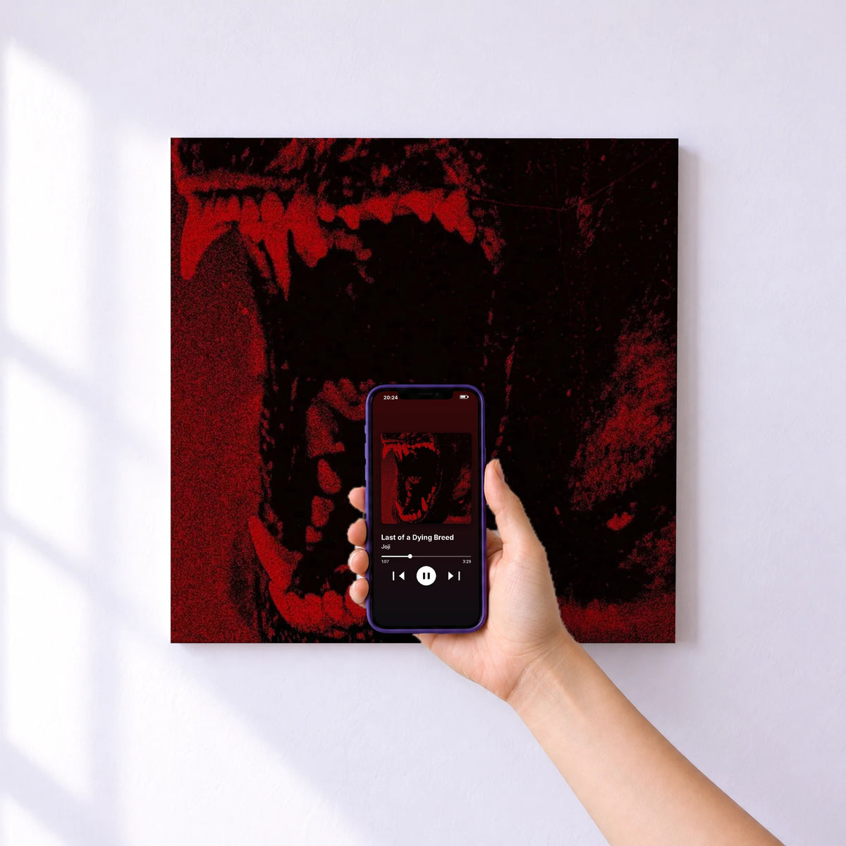 Affiche connectée Last of a Dying Breed de Joji au mur : l'album se lance en approchant le téléphone
