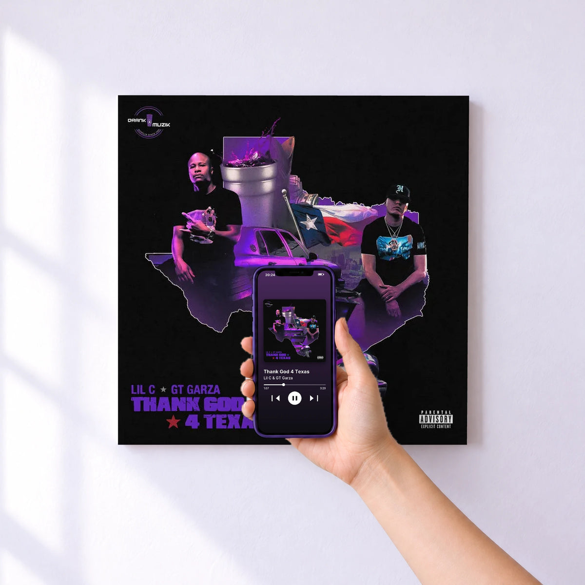 Affiche connectée Thank God 4 Texas de Lil C & GT Garza au mur : l'album se lance en approchant le téléphone