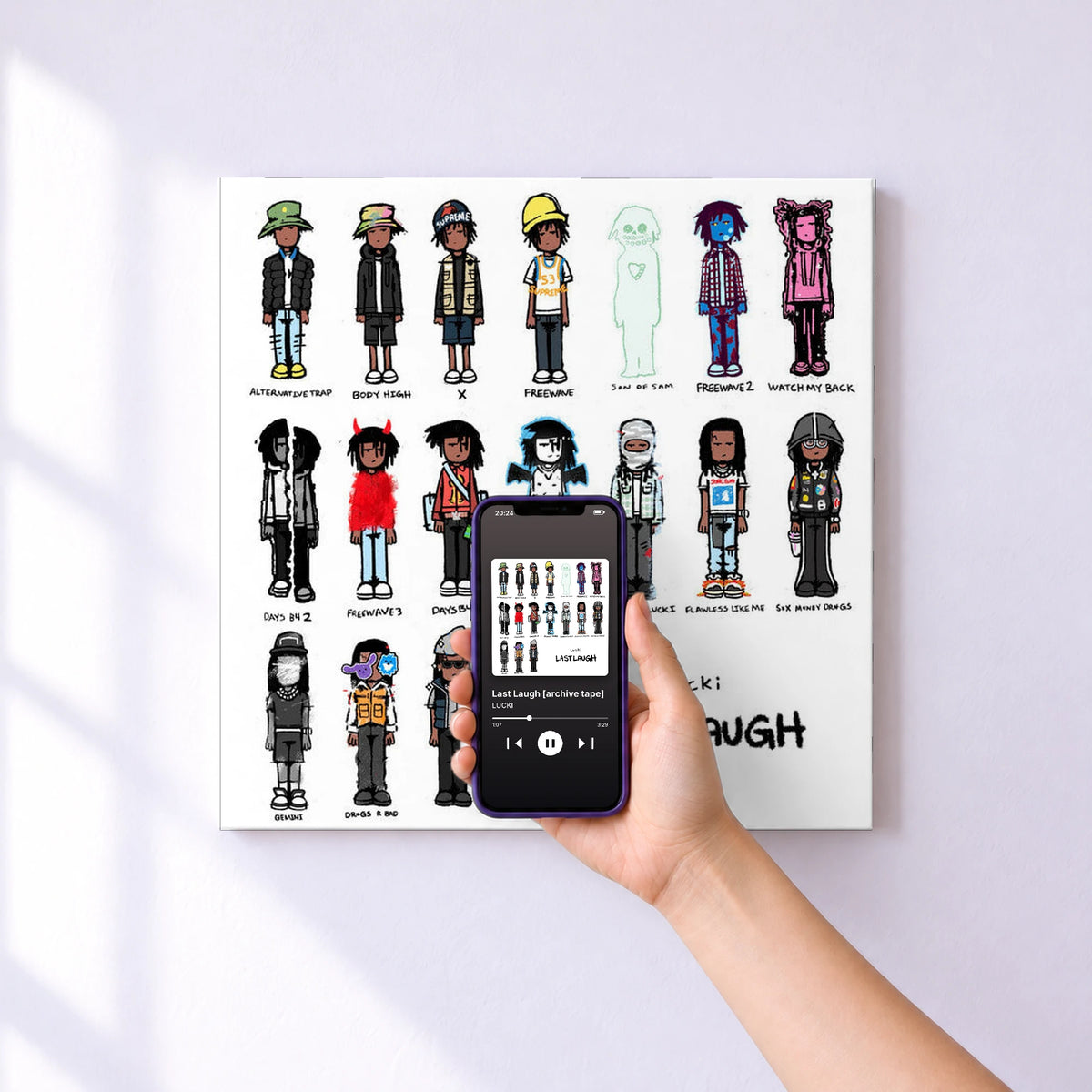Affiche connectée Last Laugh [archive tape] de LUCKI au mur : l'album se lance en approchant le téléphone