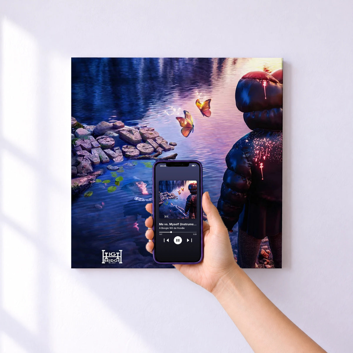 Affiche connectée Me vs. Myself (Instrumental) de A Boogie Wit da Hoodie au mur : l'album se lance en approchant le téléphone