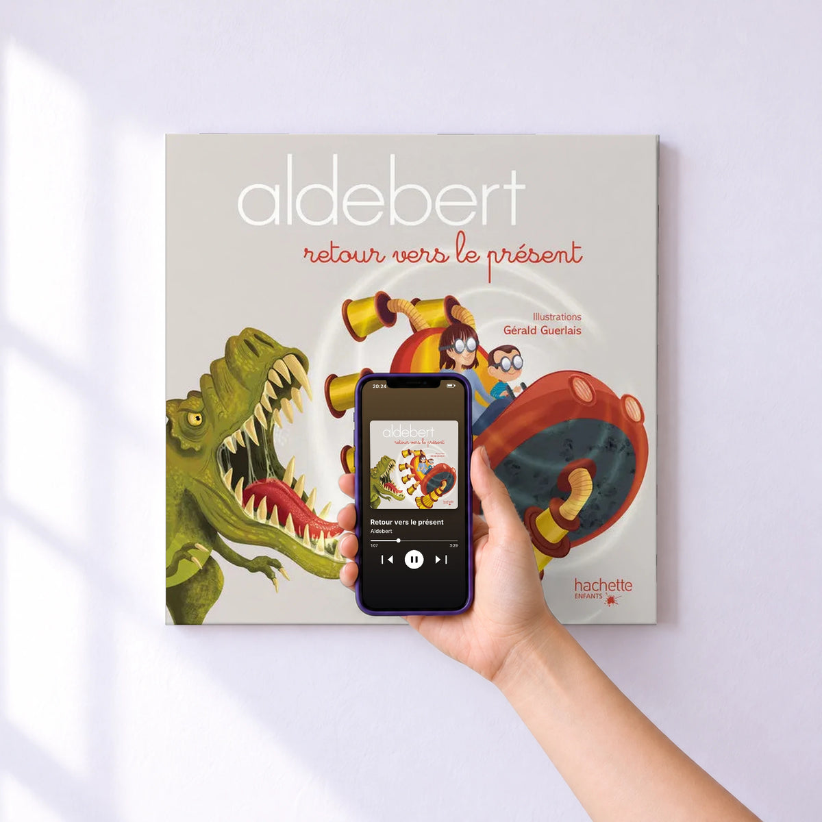 Affiche connectée Retour vers le présent de Aldebert au mur : l'album se lance en approchant le téléphone
