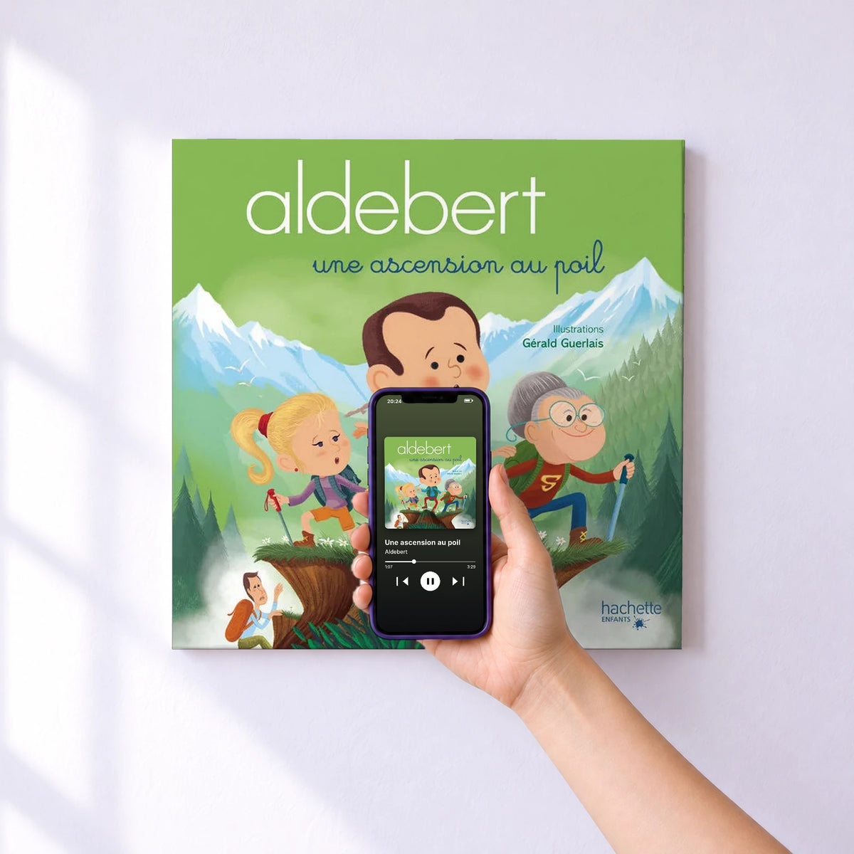 Affiche connectée Une ascension au poil de Aldebert au mur : l'album se lance en approchant le téléphone