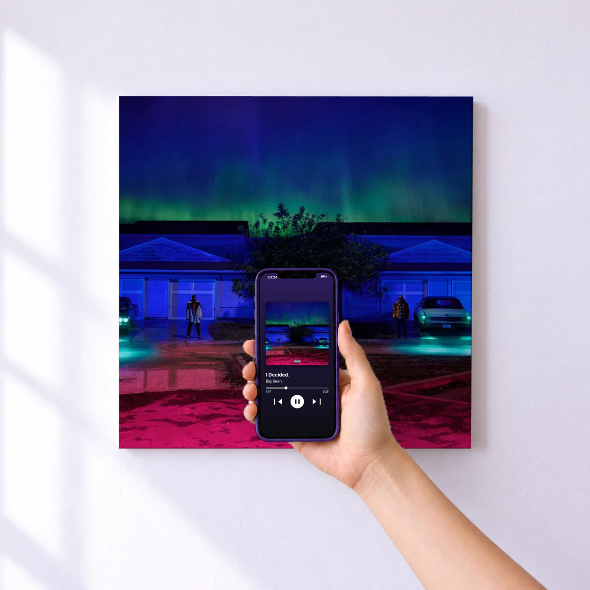 Affiche connectée I Decided. de Big Sean au mur : l'album se lance en approchant le téléphone