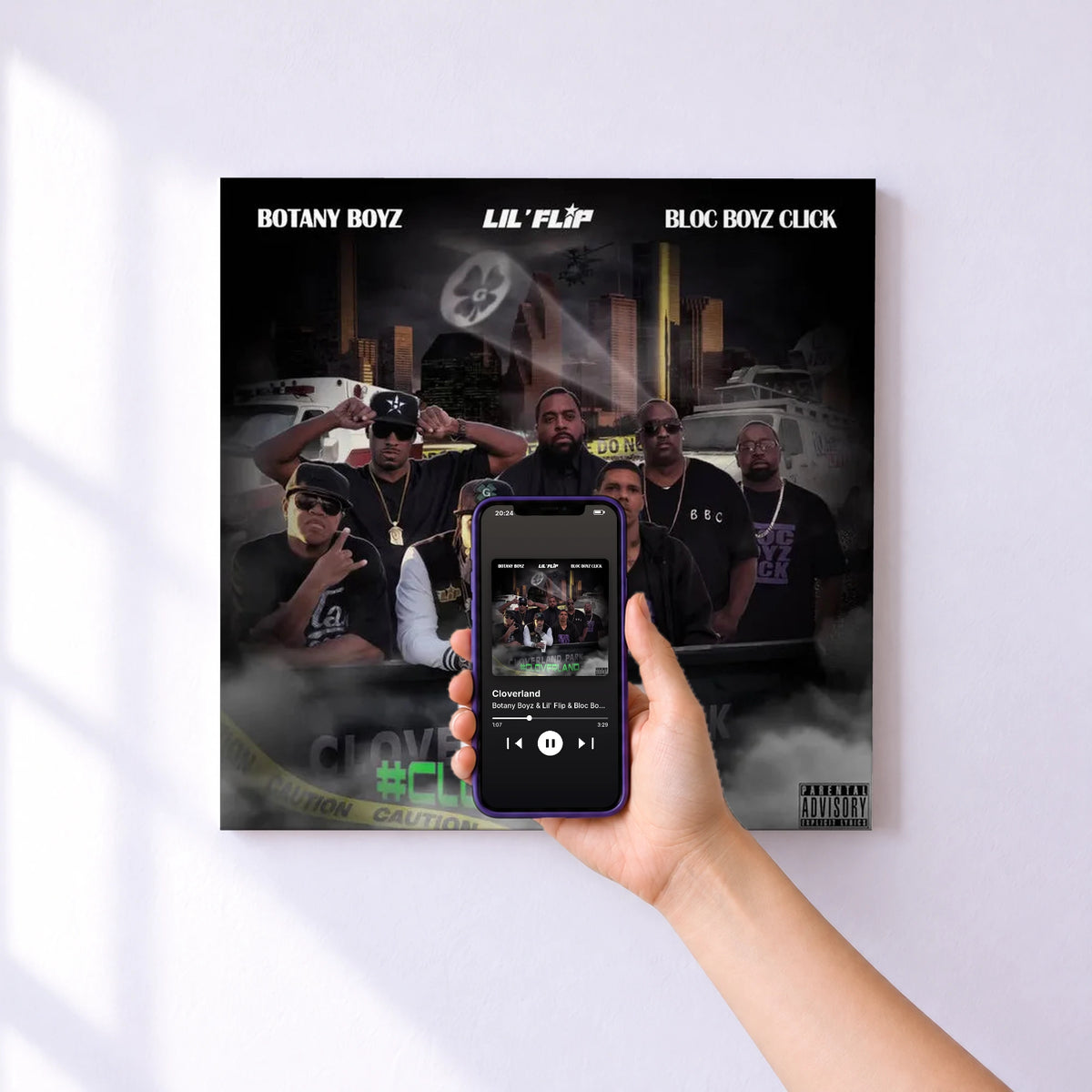 Affiche connectée Cloverland de Botany Boyz & Lil' Flip & Bloc Boyz Click au mur : l'album se lance en approchant le téléphone