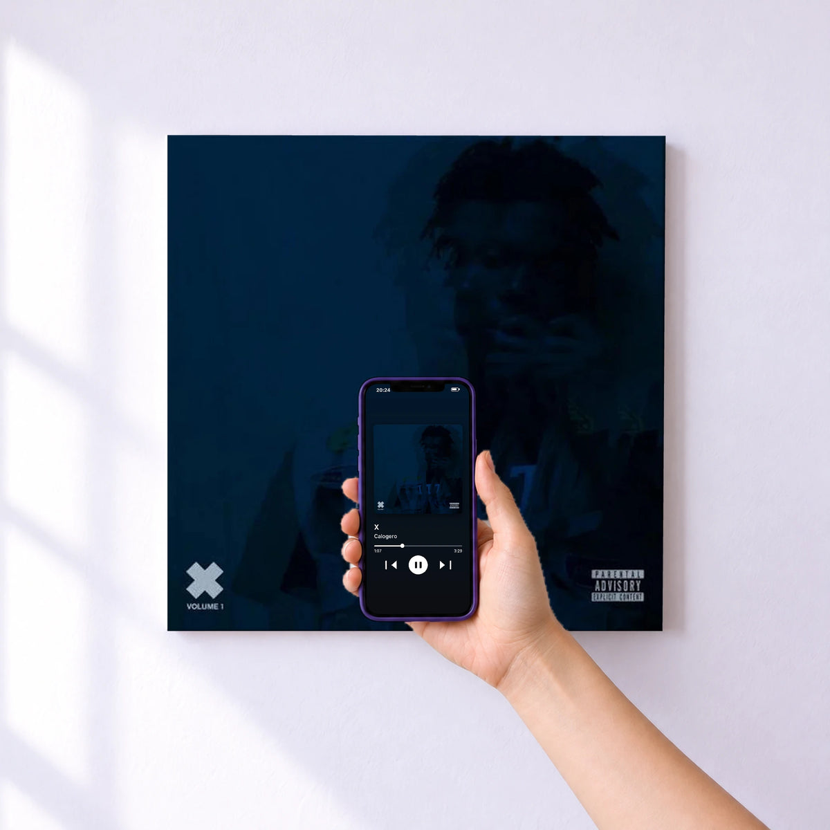 Affiche connectée X de Calogero au mur : l'album se lance en approchant le téléphone