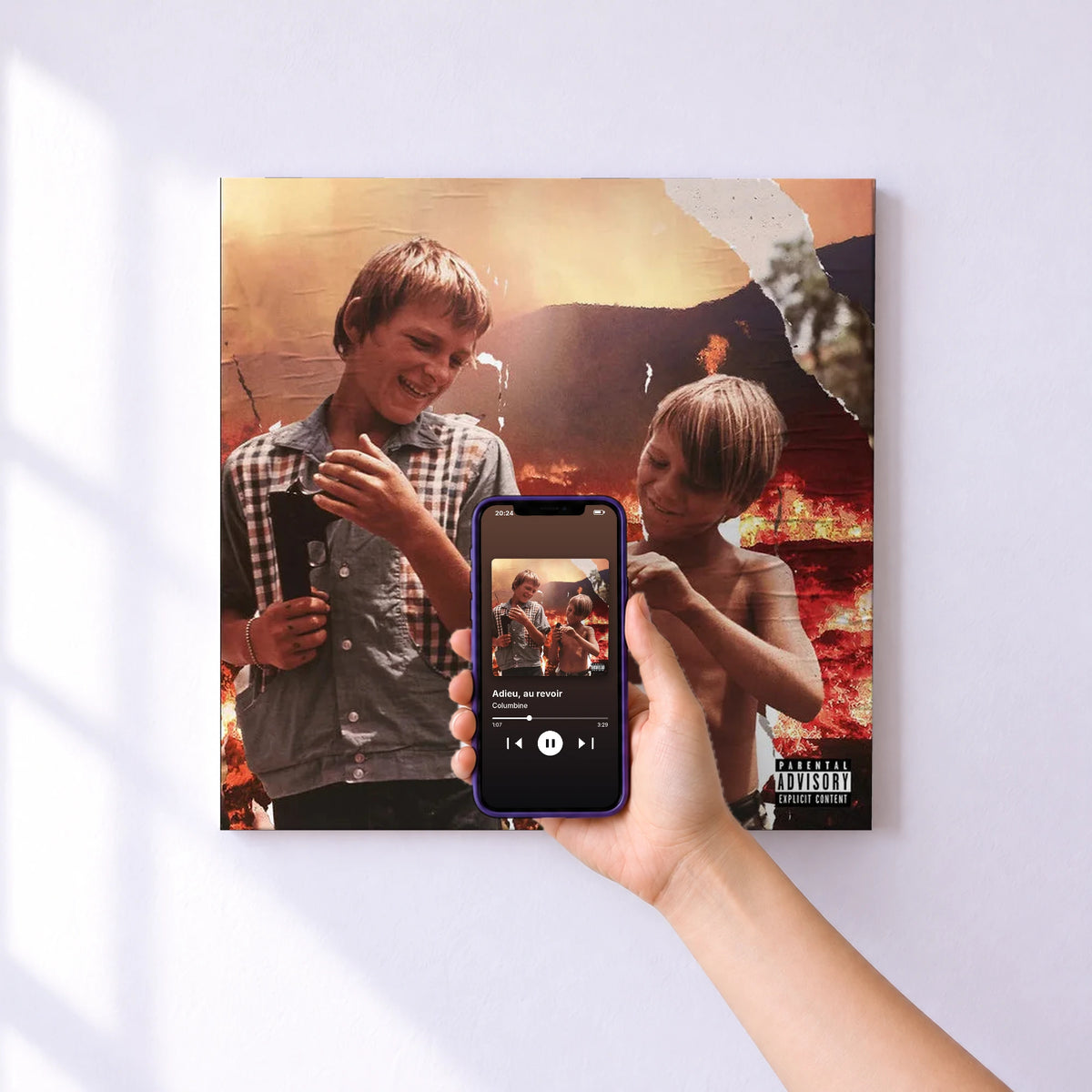 Affiche connectée Adieu, au revoir de Columbine au mur : l'album se lance en approchant le téléphone