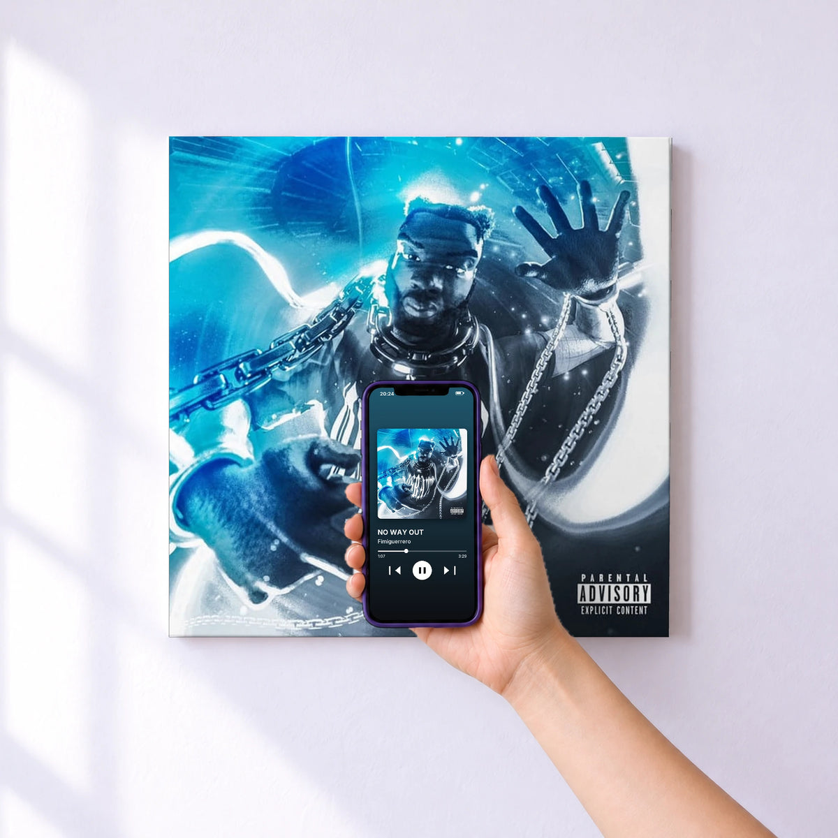 Affiche connectée NO WAY OUT de Fimiguerrero au mur : l'album se lance en approchant le téléphone