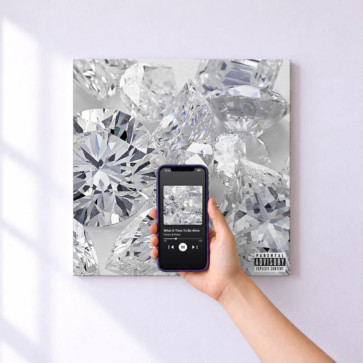Affiche connectée What A Time To Be Alive de Future & Drake au mur : l'album se lance en approchant le téléphone