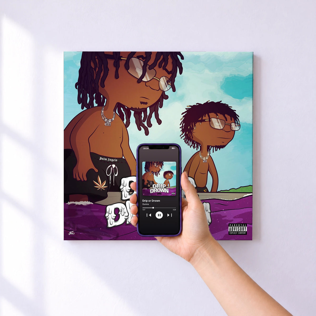 Affiche connectée Drip or Drown de Gunna au mur : l'album se lance en approchant le téléphone